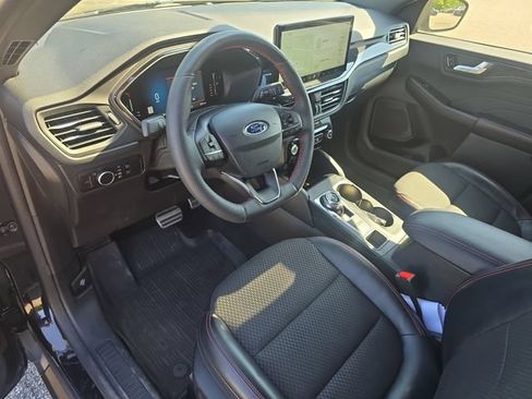 Certified 2023 Ford Escape ST-Line w/ Tech Pack #1 AWD/4WD image 15