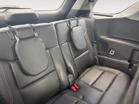 Used 2023 Ford Explorer XLT w/ Equipment Group 202A AWD/4WD image 15