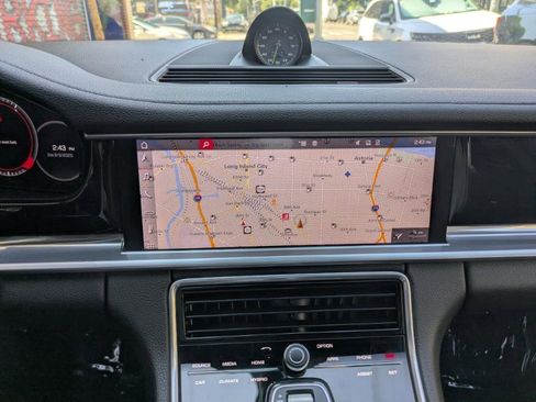 Used 2019 Porsche Panamera 4 image 15