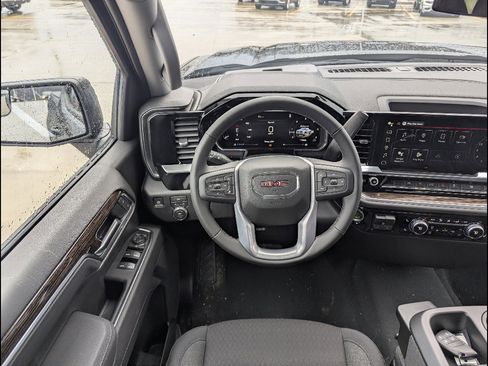 New 2026 GMC Sierra 1500 Elevation image 3