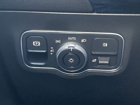 Certified 2025 Mercedes-Benz GLA 35 AMG 4MATIC image 23