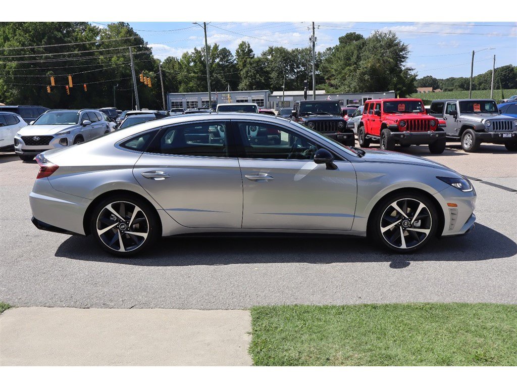 Used 2021 Hyundai Sonata SEL Plus w/ Tech Package FWD image 6