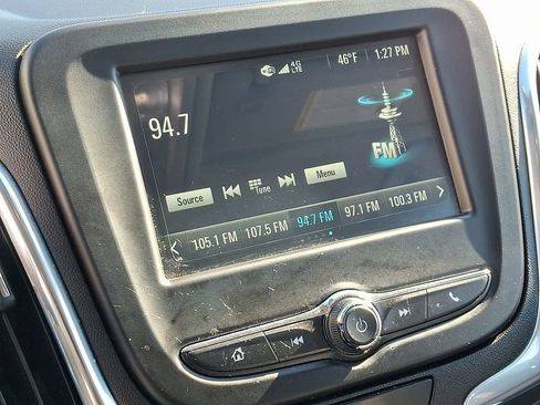 Used 2018 Chevrolet Equinox LS image 17