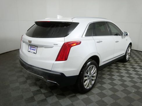 Used 2019 Cadillac XT5 Platinum image 3