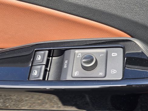 Used 2022 Volkswagen ID.4 Pro S w/ Gradient Package RWD image 26