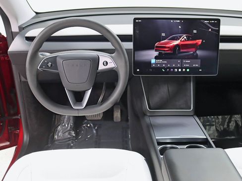 Used 2026 Tesla Model Y AWD image 14