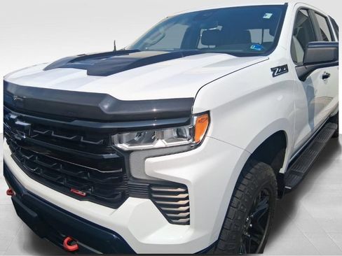 Used 2022 Chevrolet Silverado 1500 LT Trail Boss w/ Convenience Package II AWD/4WD image 17