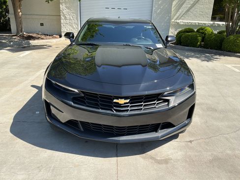 Used 2019 Chevrolet Camaro LT RWD image 3