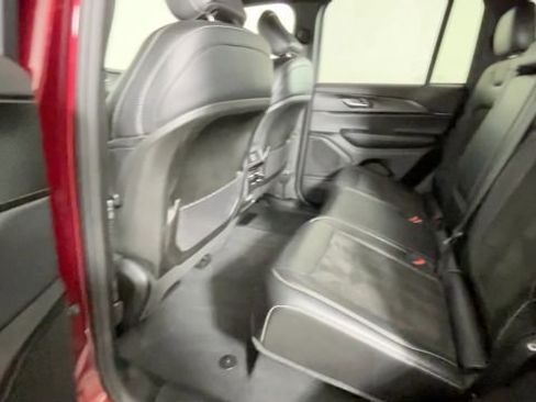 Used 2023 Jeep Grand Cherokee Altitude AWD/4WD image 17