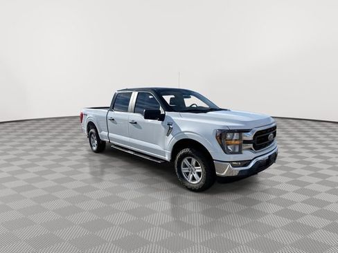 Used 2023 Ford F150 XLT image 2