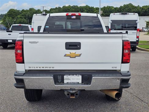Used 2019 Chevrolet Silverado 2500 LTZ w/ Duramax Plus Package AWD/4WD image 11
