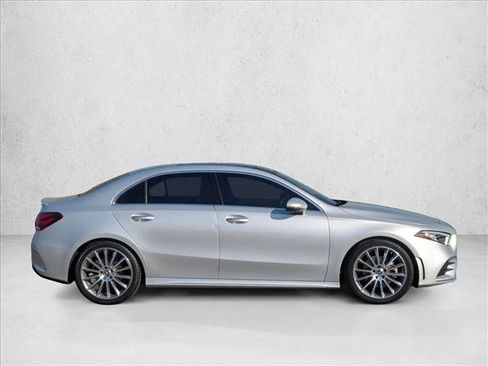 Used 2022 Mercedes-Benz A 220 image 4