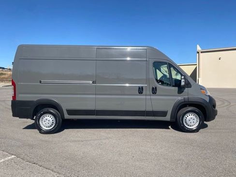 New 2026 RAM ProMaster 2500 w/ Premium Convenience Group image 3