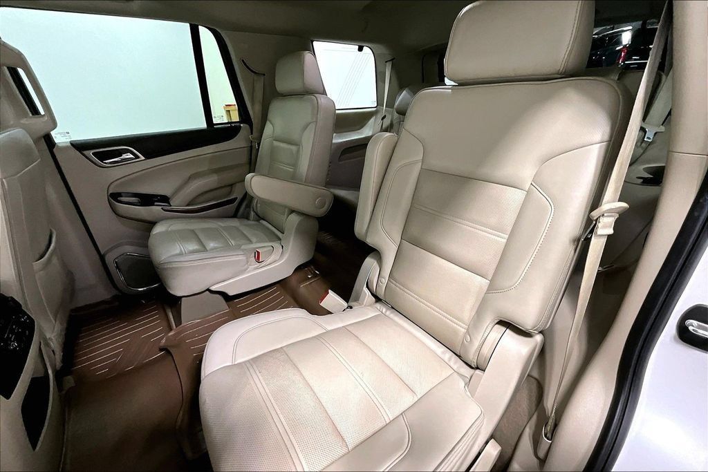 Used 2020 GMC Yukon Denali w/ Open Road Package AWD/4WD image 32
