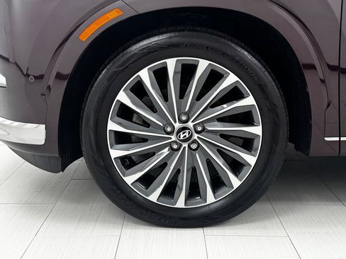 Used 2023 Hyundai Palisade Calligraphy image 40