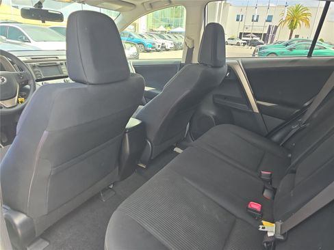 Used 2015 Toyota RAV4 XLE FWD image 12
