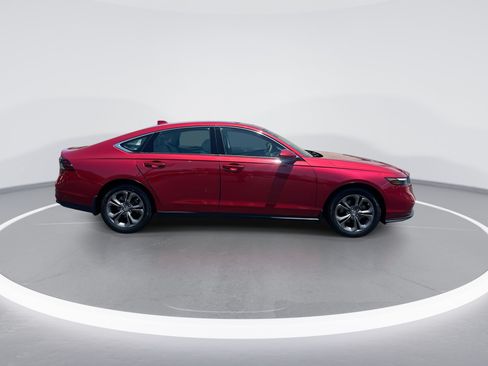 Used 2023 Honda Accord EX image 10