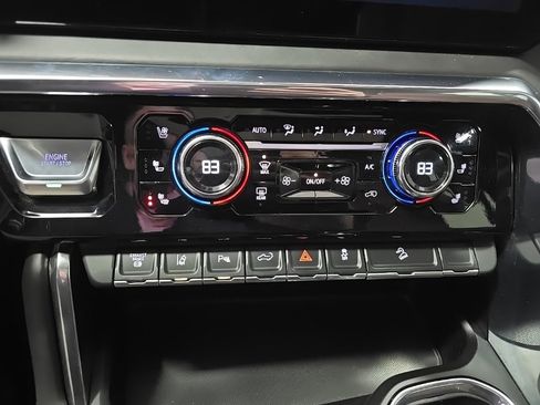 Used 2024 GMC Sierra 3500 Denali Ultimate image 17