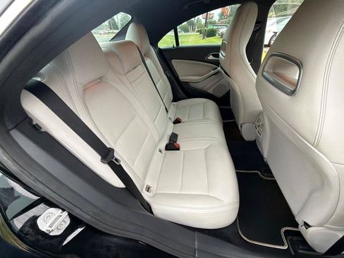 Used 2019 Mercedes-Benz CLA 250 image 18