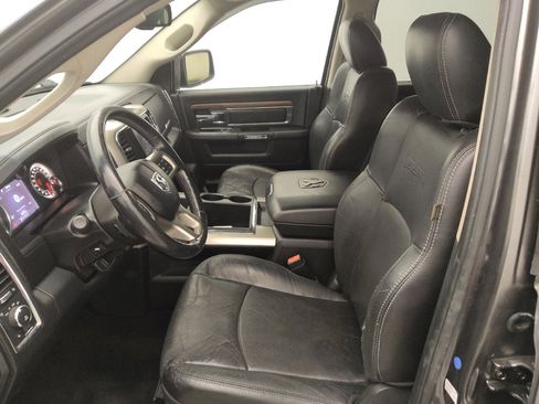 Used 2014 RAM 1500 Laramie w/ Convenience Group RWD image 17