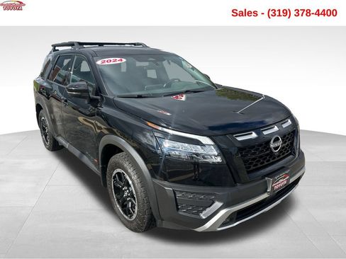 Used 2024 Nissan Pathfinder Rock Creek AWD/4WD image 8