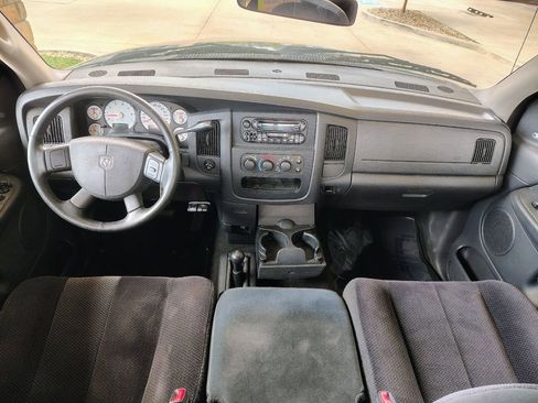 Used 2004 Dodge Ram 1500 Truck 4x4 Quad Cab image 15