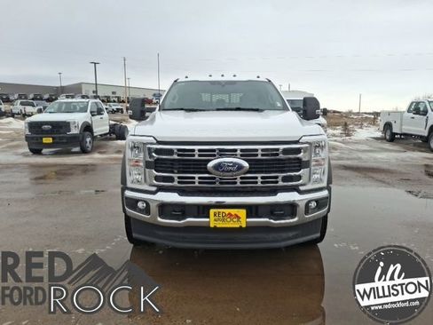 Used 2024 Ford F550 2WD Crew Cab Super Duty image 2