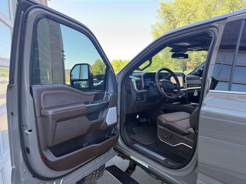 Used 2026 Ford F450 King Ranch w/ Chrome Package AWD/4WD image 23