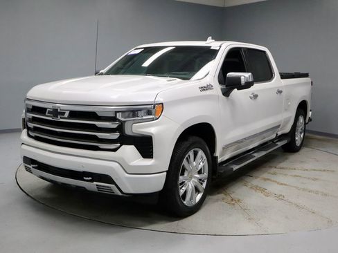 Used 2023 Chevrolet Silverado 1500 High Country w/ High Country Premium Package AWD/4WD image 6
