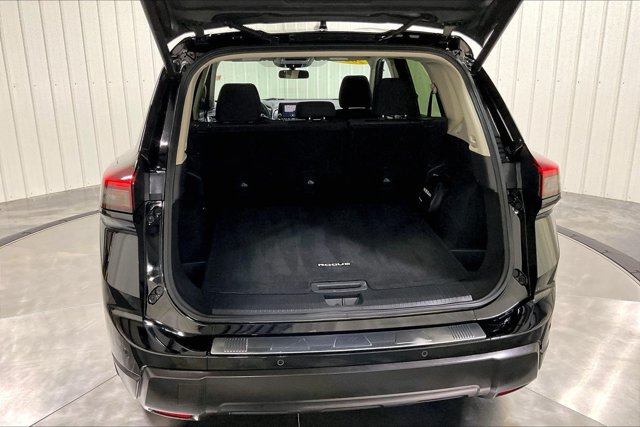 Used 2024 Nissan Rogue SV AWD/4WD image 38