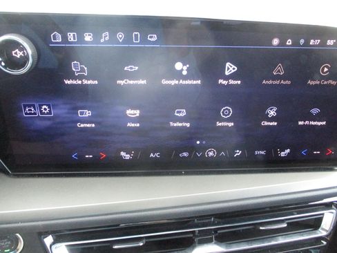 Certified 2025 Chevrolet Traverse LT image 16