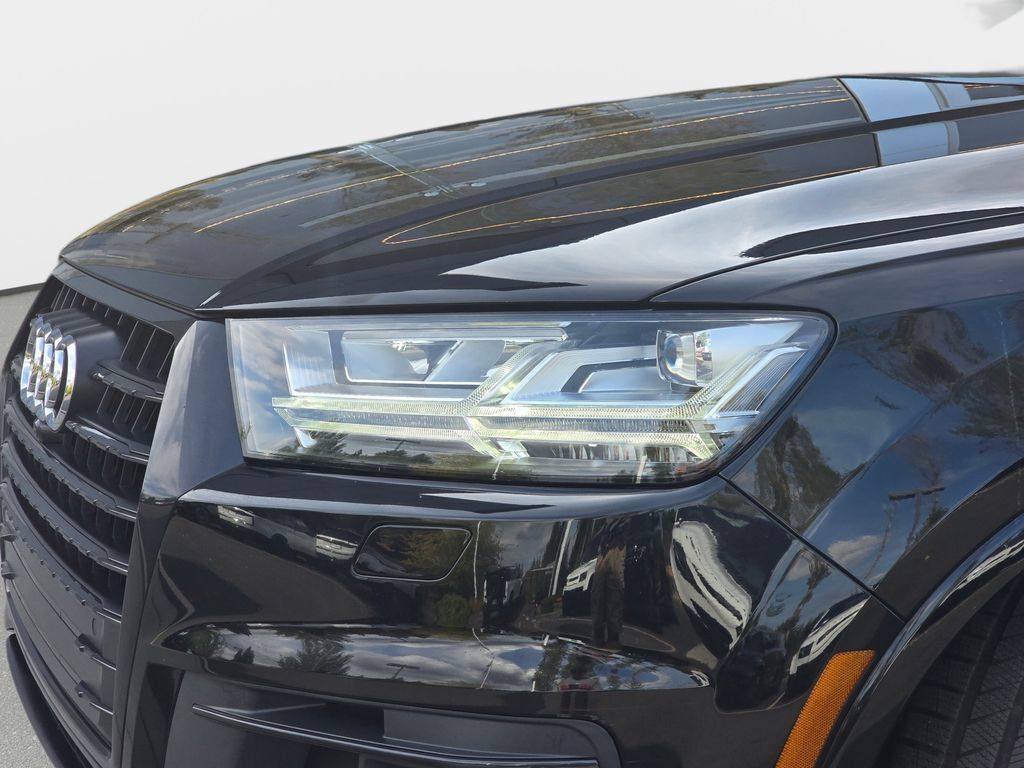 Used 2018 Audi Q7 3.0T Prestige w/ Prestige Package AWD/4WD image 34