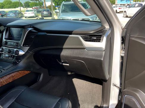Used 2018 Chevrolet Tahoe Premier AWD/4WD image 19