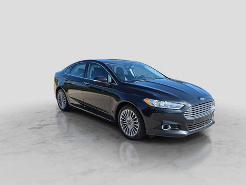 Used 2015 Ford Fusion Titanium FWD image 2
