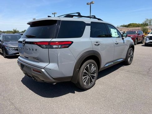 New 2026 Nissan Pathfinder Platinum w/ Cargo Package AWD/4WD image 5