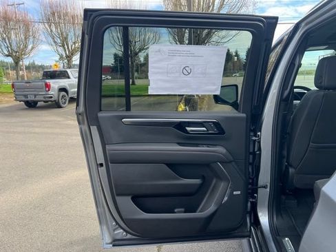 New 2026 Chevrolet Suburban RST w/ RST Capability Package AWD/4WD image 12