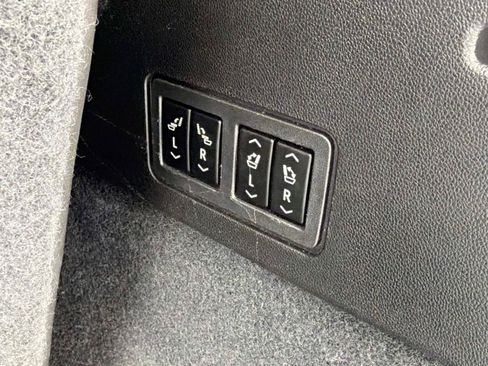 Used 2021 Cadillac XT6 Premium Luxury FWD image 34
