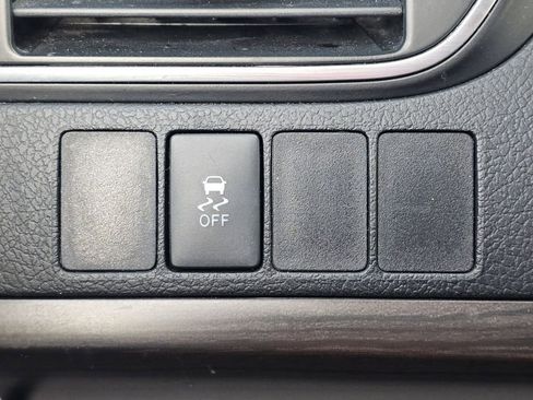 Used 2015 Toyota Camry LE image 15