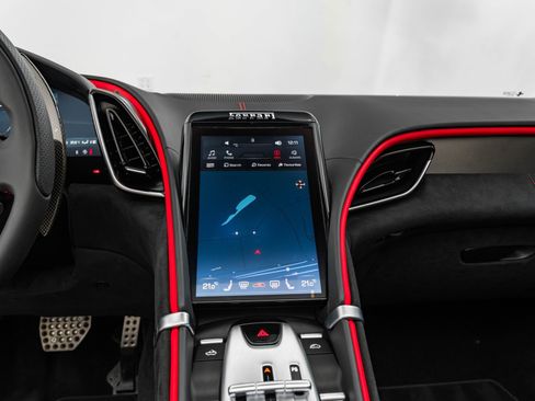 Certified 2025 Ferrari Roma Spider image 28