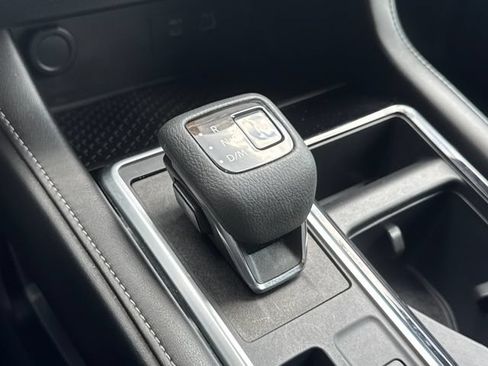 Used 2022 Nissan Pathfinder SL w/ Lighting Package (N92) AWD/4WD image 16
