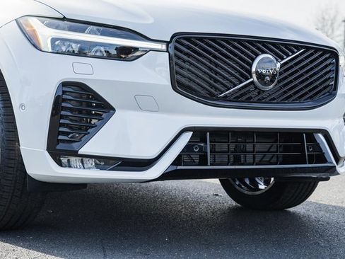 New 2026 Volvo XC60 B5 Plus w/ Protection Package Premier image 15