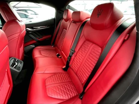 Used 2022 Maserati Ghibli Modena image 21