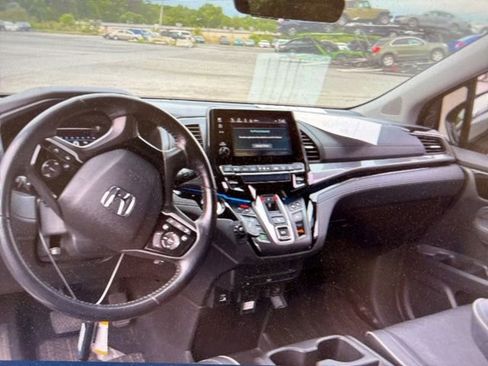 Used 2022 Honda Odyssey Elite image 11
