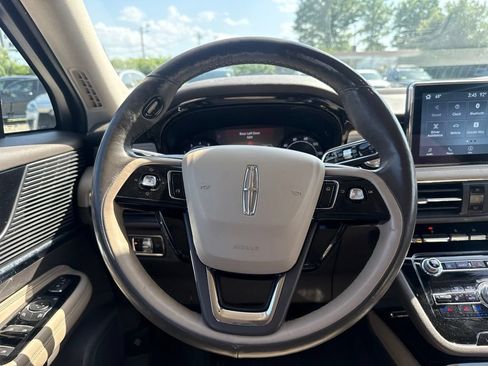 Used 2021 Lincoln Corsair AWD w/ Premium Package image 23