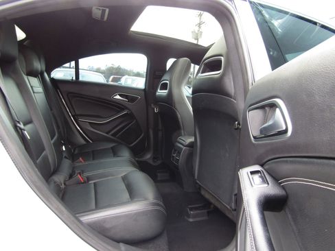 Used 2019 Mercedes-Benz CLA 250 4MATIC image 12