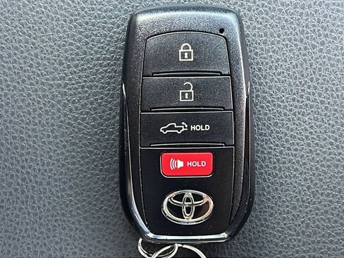Used 2024 Toyota Tacoma 4x4 Double Cab Hybrid image 28