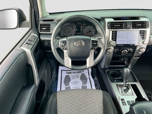 Used 2022 Toyota 4Runner SR5 RWD image 20
