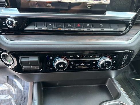 New 2026 GMC Sierra 1500 SLT w/ SLT Premium Package AWD/4WD image 25
