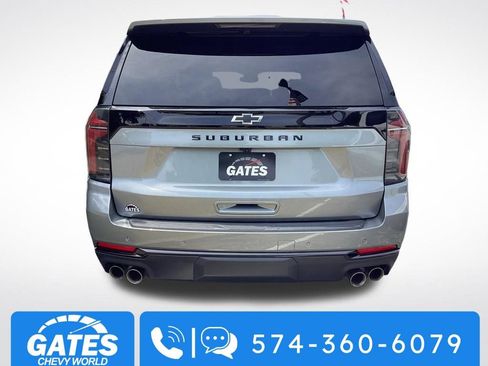 Used 2025 Chevrolet Suburban Z71 AWD/4WD image 7