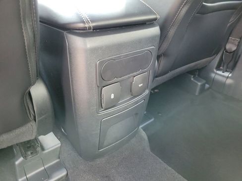 Used 2023 Ford Explorer XLT w/ Equipment Group 202A RWD image 12